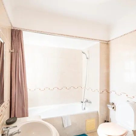#068 T1 Salgados By Home Holidays Guia  Exterior photo